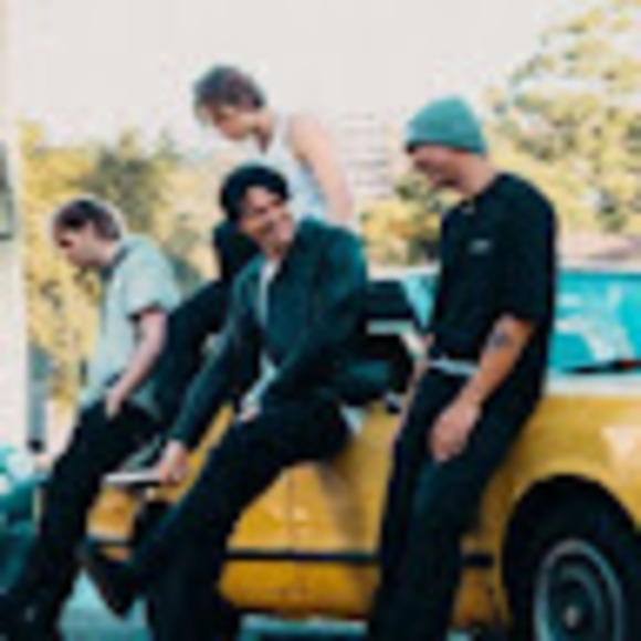 Meet your Posher, Vanessa - Picture 1 of 1